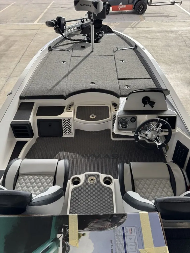 Slide: The Image of Caymas CX 21 PRO 2026 - 5