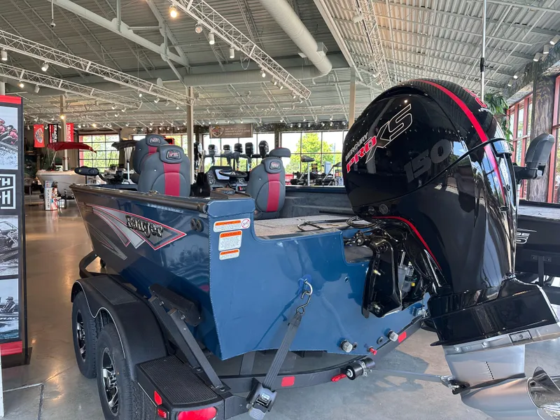 Slide: The Image of 2025 Ranger VS1882SC Reata boat with Mercury Pro XS engine in showroom. - 4