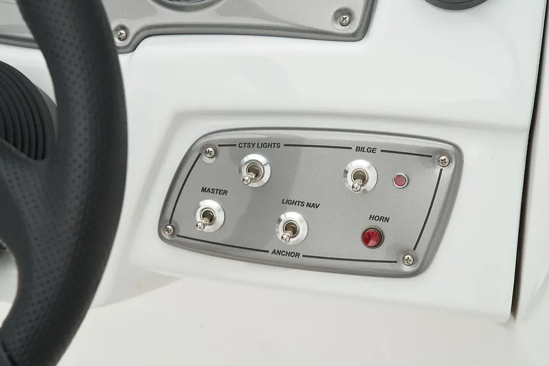 Slide: The Image of Tahoe 200 S 2025 - 44