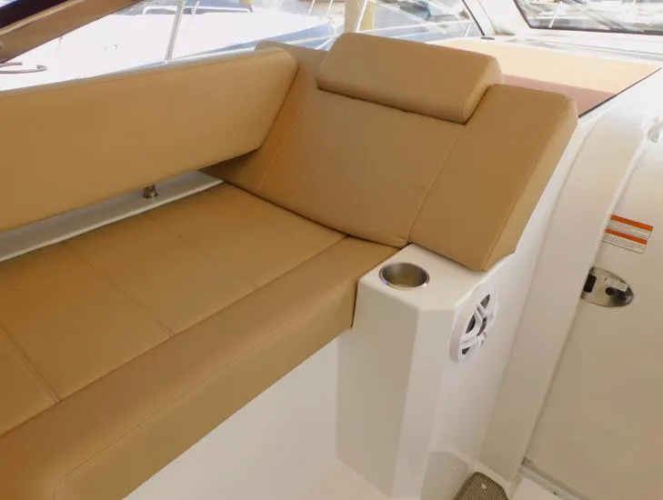 Slide: The Image of Cruisers 39 Express Coupe 2016 - 14