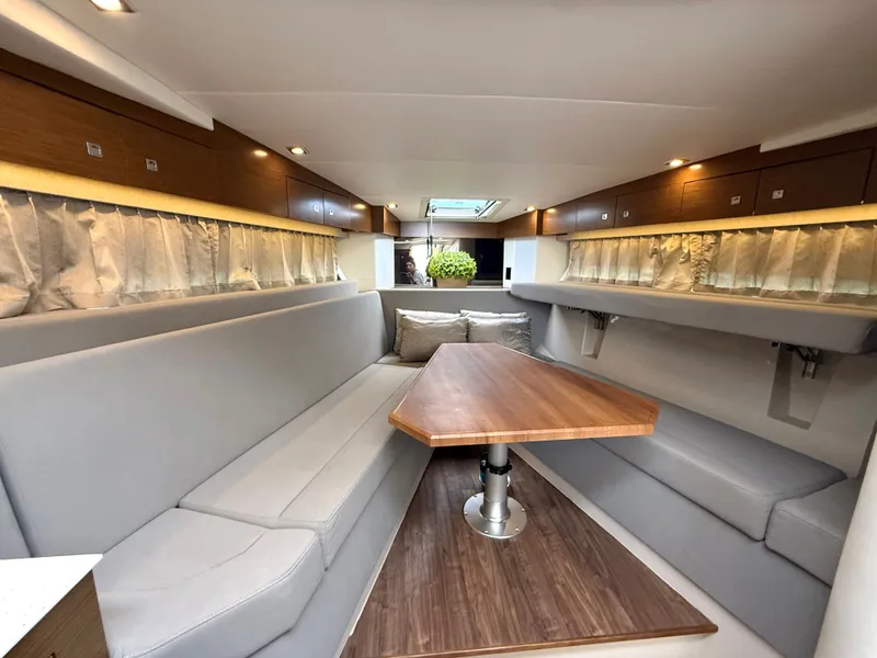 Slide: The Image of Cruisers 39 Express Coupe 2016 - 20