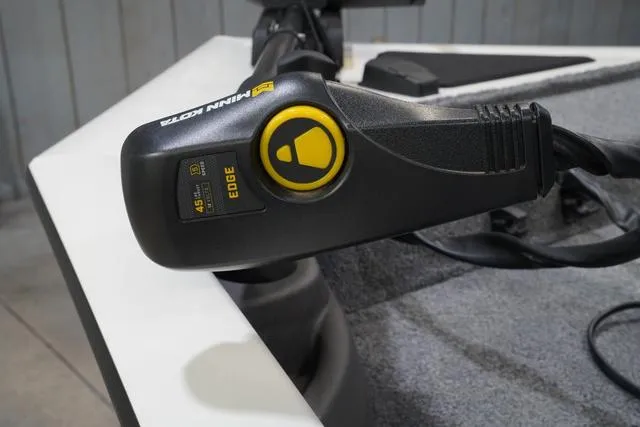 Slide: The Image of Tracker Pro Team 175 TF 2023 - 3