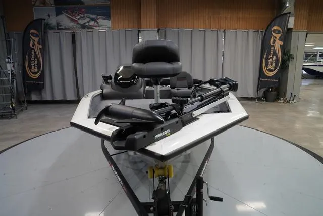 Slide: The Image of Tracker Pro Team 175 TF 2023 - 4