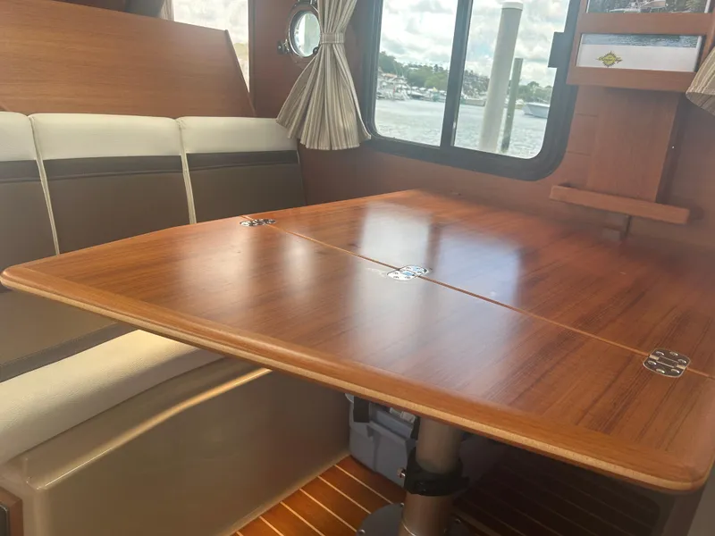 Slide: The Image of Dinette table - 18