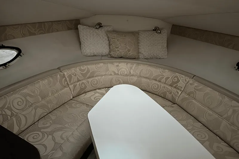 Slide: The Image of Larson Cabrio 270 Mid Cabin 2001 - 17