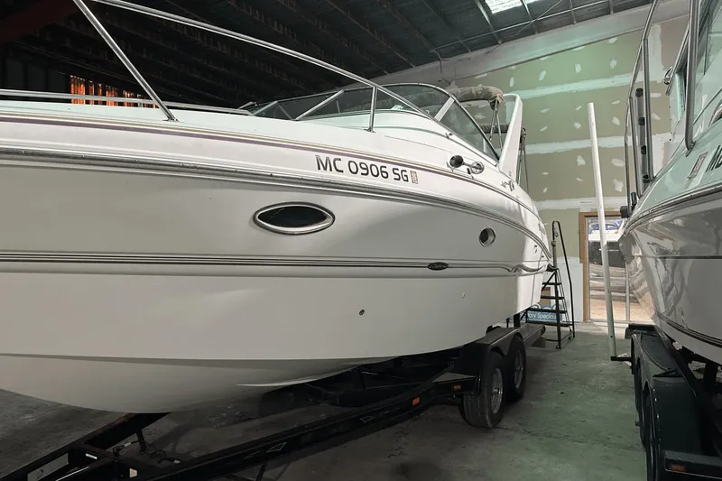 Slide: The Image of Larson Cabrio 270 Mid Cabin 2001 - 2