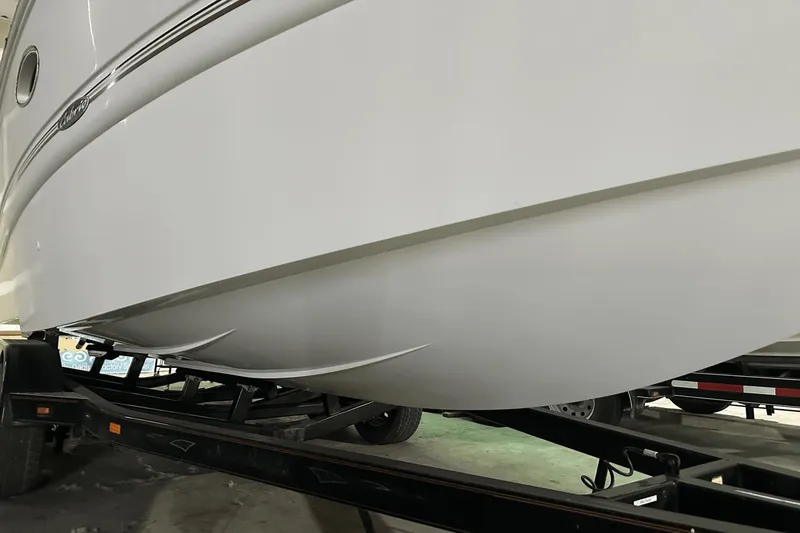 Slide: The Image of Larson Cabrio 270 Mid Cabin 2001 - 7