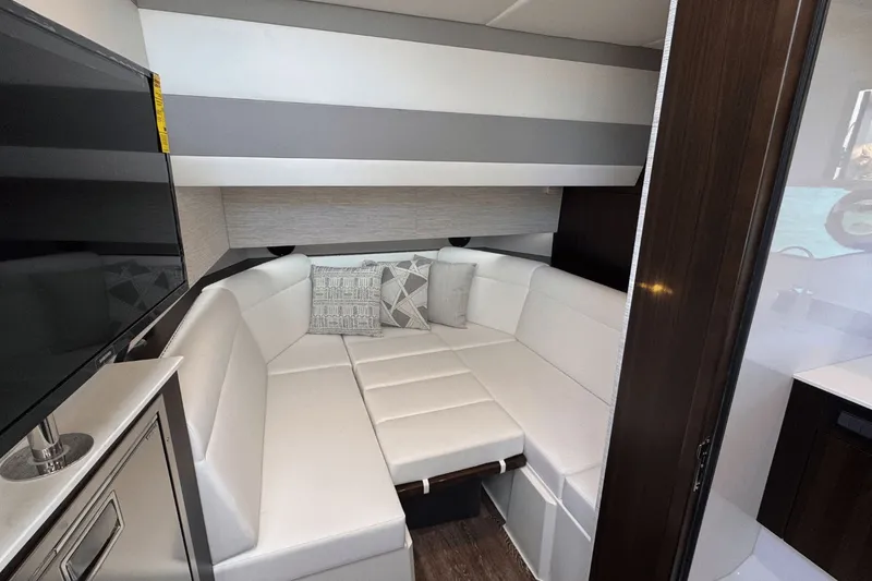 Slide: The Image of Cruisers 42 GLS OB 2026 - 28