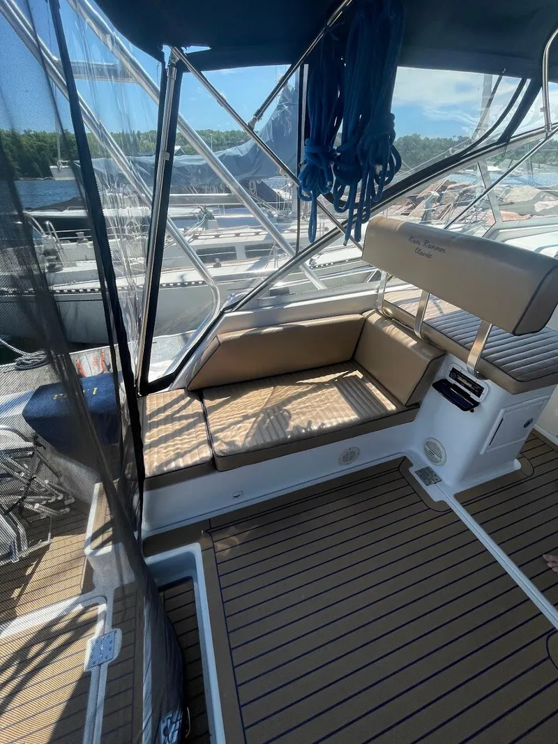 Slide: The Image of 2003 Mainship 34 Pilot - 13