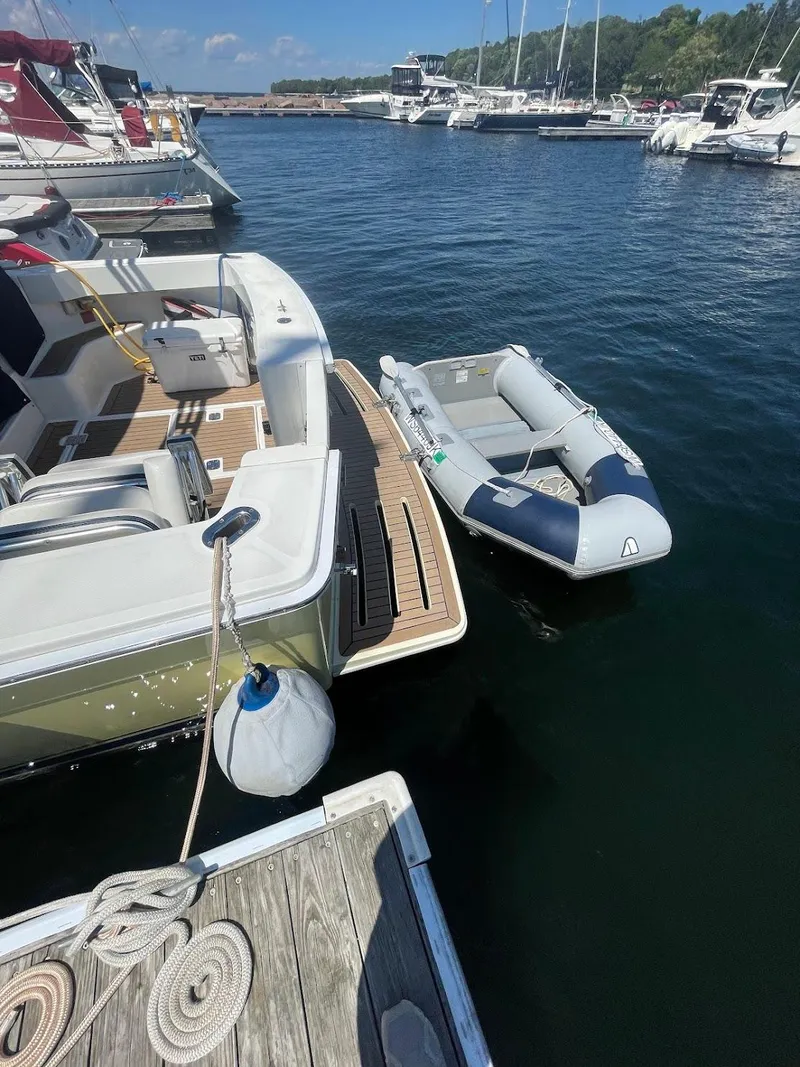 Slide: The Image of 2003 Mainship 34 Pilot - 2