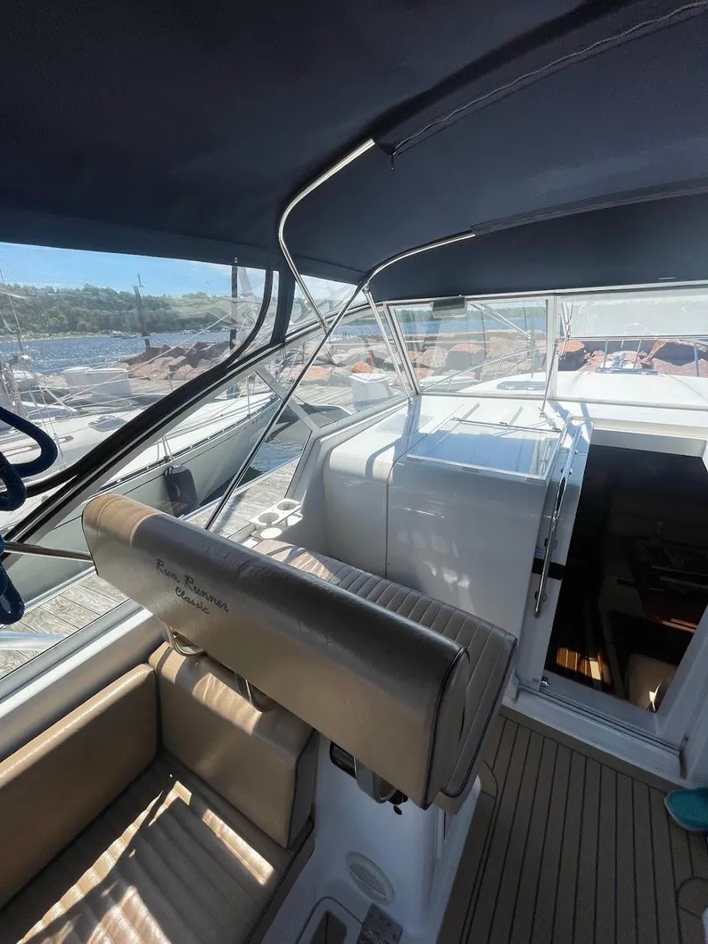 Slide: The Image of 2003 Mainship 34 Pilot - 3