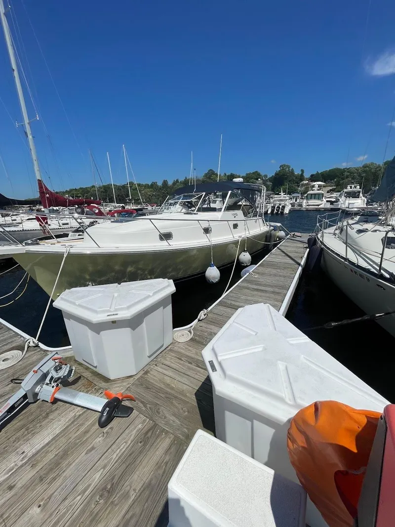 Slide: The Image of 2003 Mainship 34 Pilot - 5