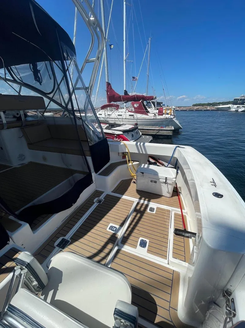 Slide: The Image of 2003 Mainship 34 Pilot - 9