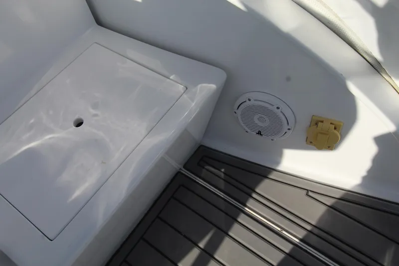 Slide: The Image of Scopinich 35 Walkaround Express 2008 - 21