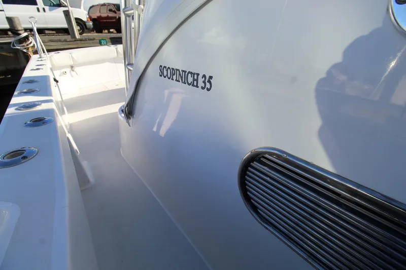 Slide: The Image of Scopinich 35 Walkaround Express 2008 - 23