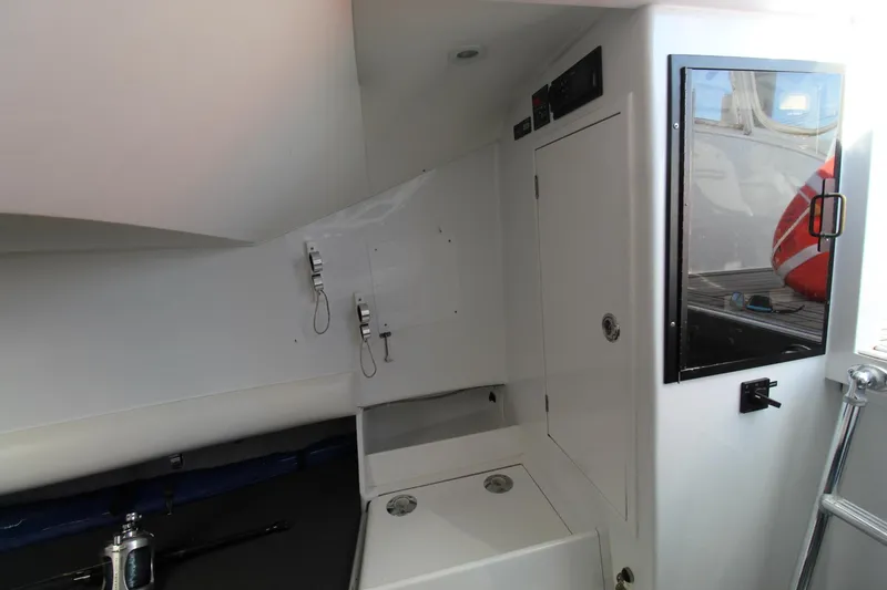 Slide: The Image of Scopinich 35 Walkaround Express 2008 - 29