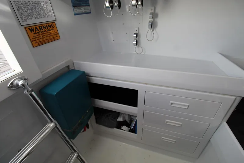 Slide: The Image of Scopinich 35 Walkaround Express 2008 - 31