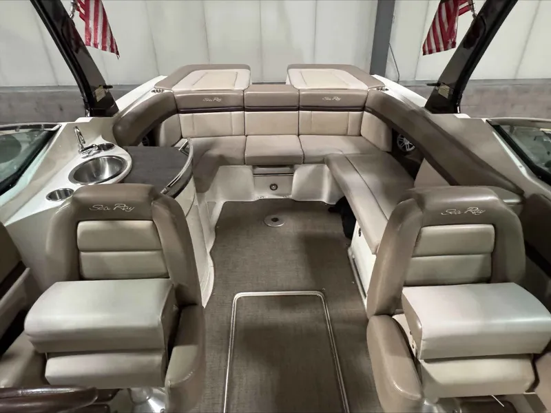 Slide: The Image of Sea Ray 270 SLX 2013 - 10