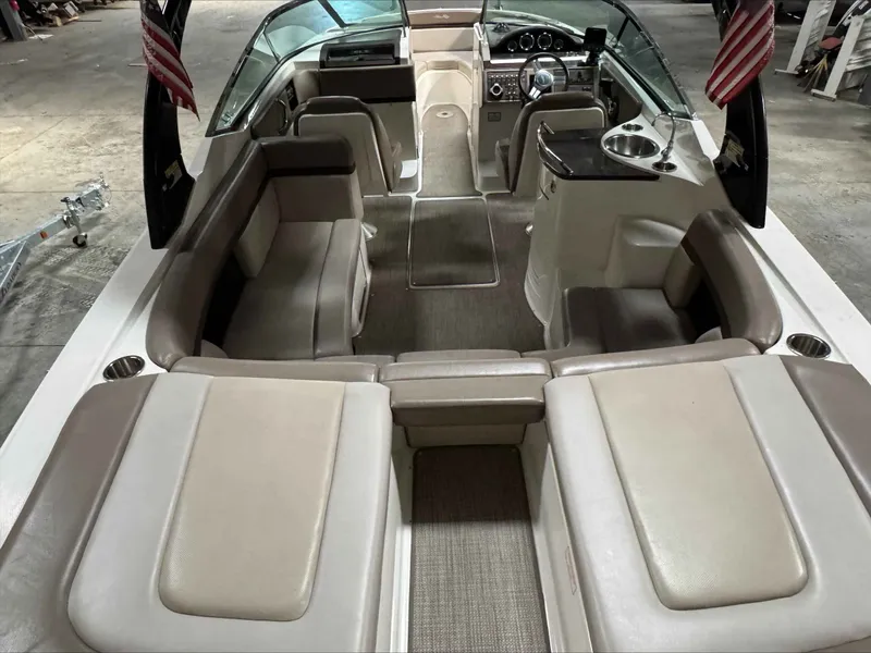 Slide: The Image of Sea Ray 270 SLX 2013 - 7