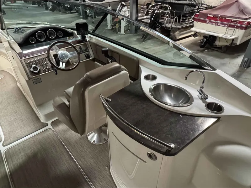 Slide: The Image of Sea Ray 270 SLX 2013 - 8