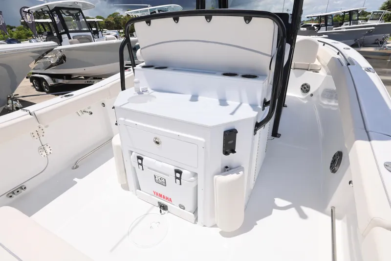 Slide: The Image of Sea Hunt Ultra 265 SE 2026 sales event offering Yamaha outboard coverage and dealer credit. - 2