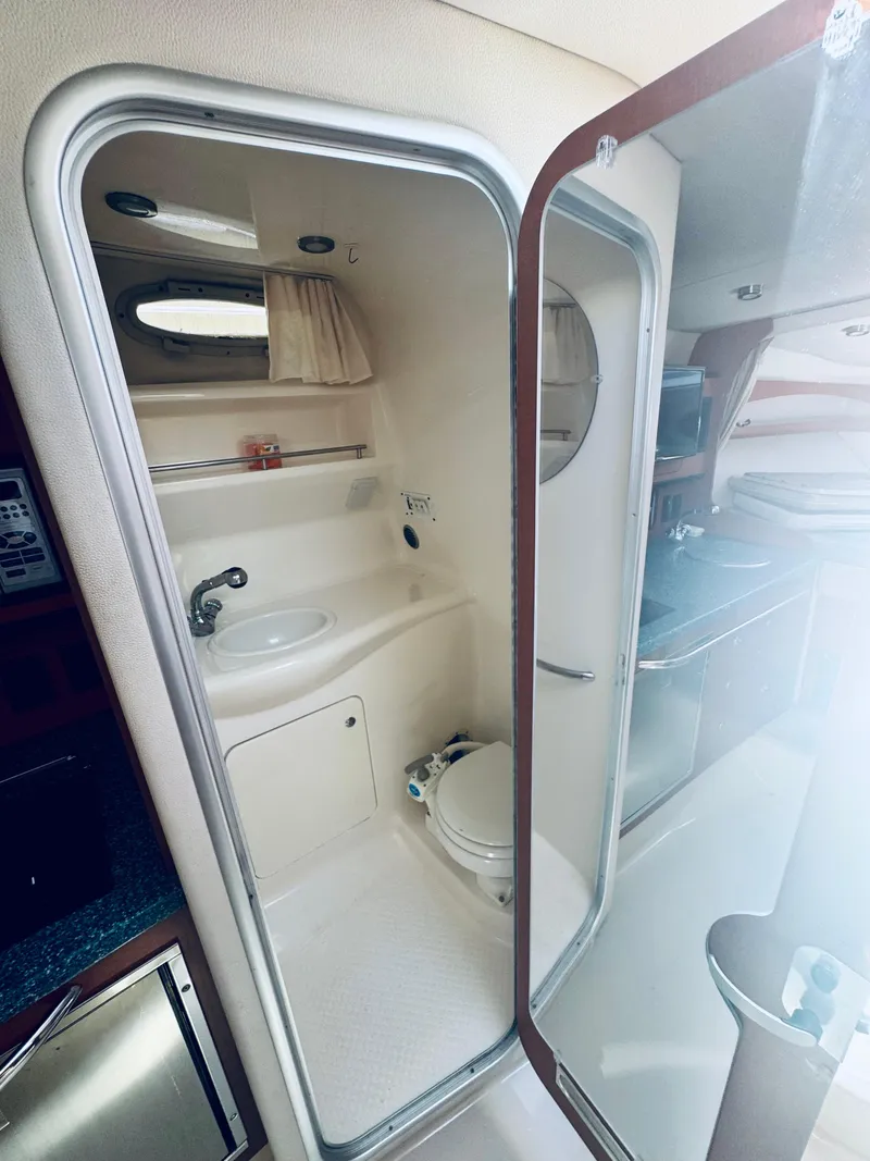 Slide: The Image of Interior of Chaparral Signature 270 yacht, bathroom view, year 2005. - 26