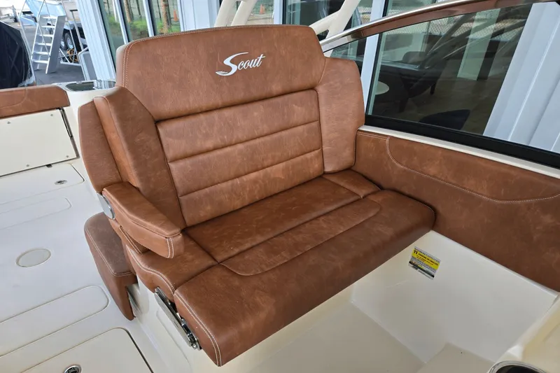 Slide: The Image of Scout 255 Dorado 2026 - 20