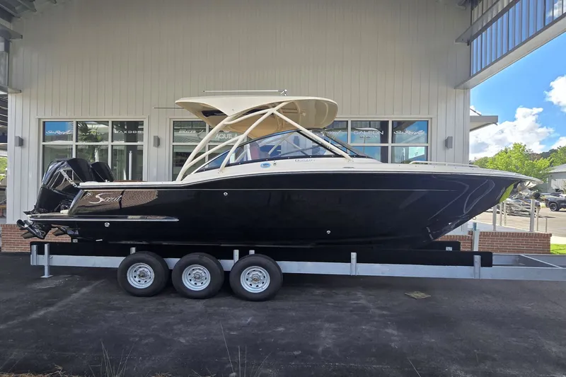 Slide: The Image of Scout 255 Dorado 2026 - 43