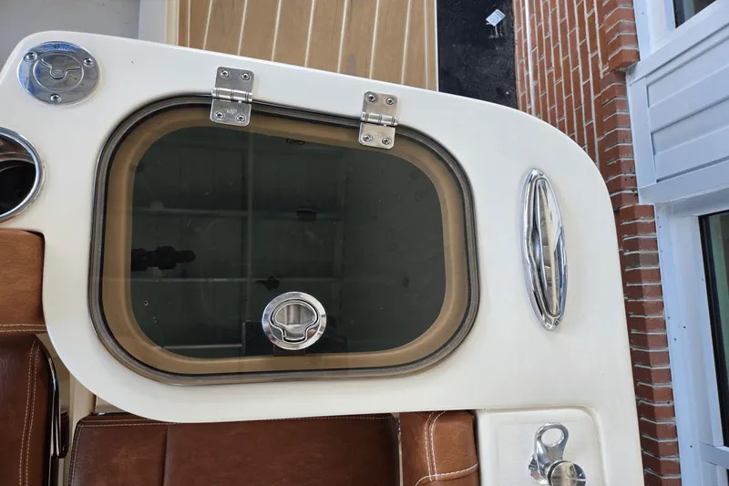 Slide: The Image of Scout 255 Dorado 2026 - 8