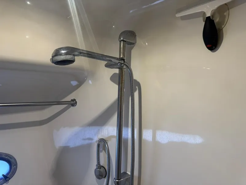Slide: The Image of Shower area in 2001 Carver 450 Voyager Pilothouse yacht bathroom. - 38