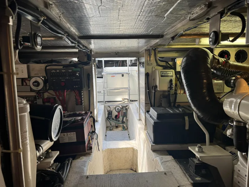 Slide: The Image of Carver Yachts 450 Voyager Pilothouse 2001 - 51