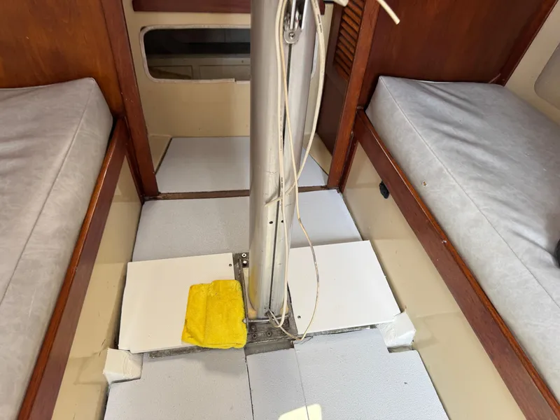 Slide: The Image of Frers 30 1987 - 15