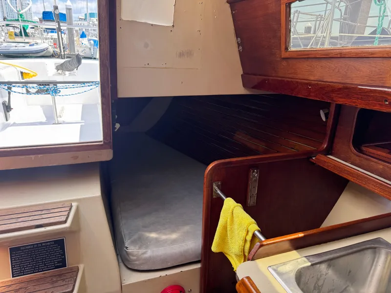 Slide: The Image of Frers 30 1987 - 16