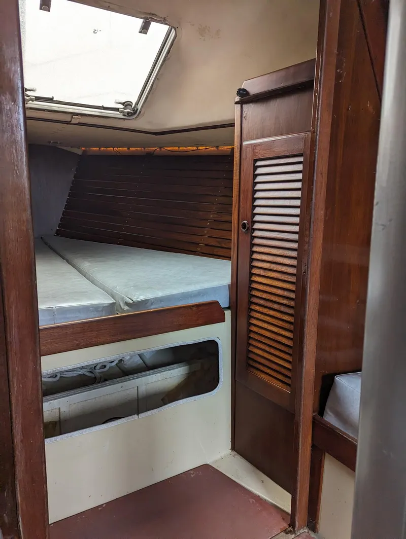 Slide: The Image of Frers 30 1987 - 25