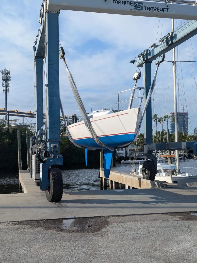 Slide: The Image of Frers 30 1987 - 7