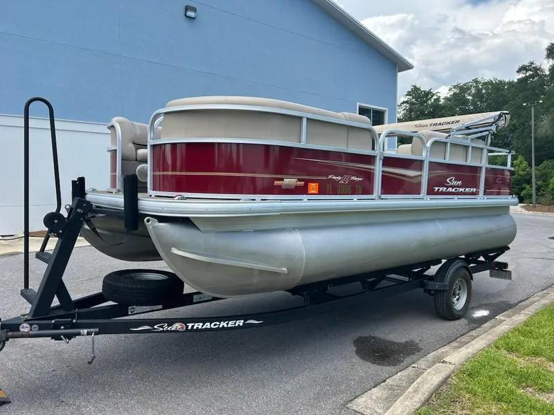 Slide: The Image of Sun Tracker Party Barge 18 DLX 2023 - 3