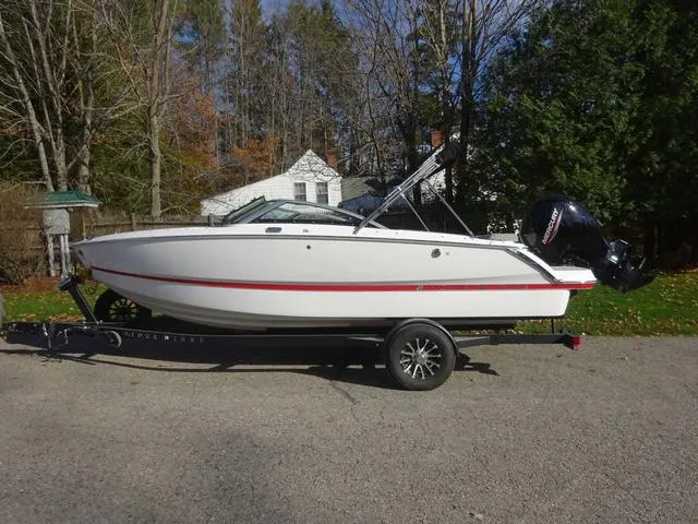 The Image of Four Winns H1 OB 2024 - 1