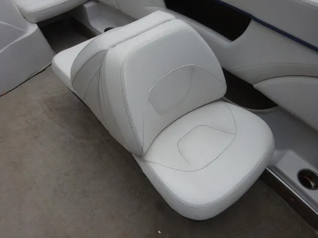 Slide: The Image of Four Winns H210 2010 - 12