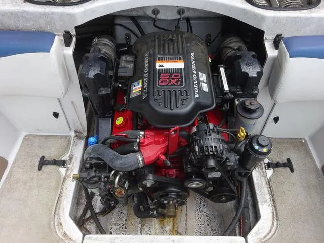 Slide: The Image of Four Winns H210 2010 - 19