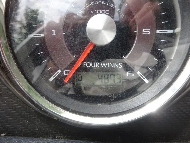 Slide: The Image of Four Winns H210 2010 - 21