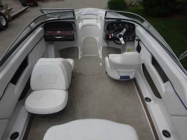 Slide: The Image of Four Winns H210 2010 - 28