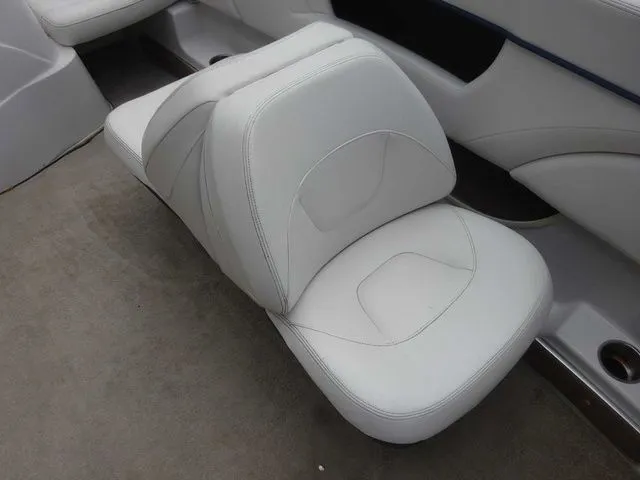 Slide: The Image of Four Winns H210 2010 - 33