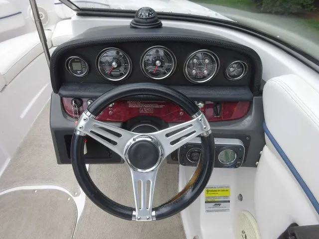 Slide: The Image of Four Winns H210 2010 - 34