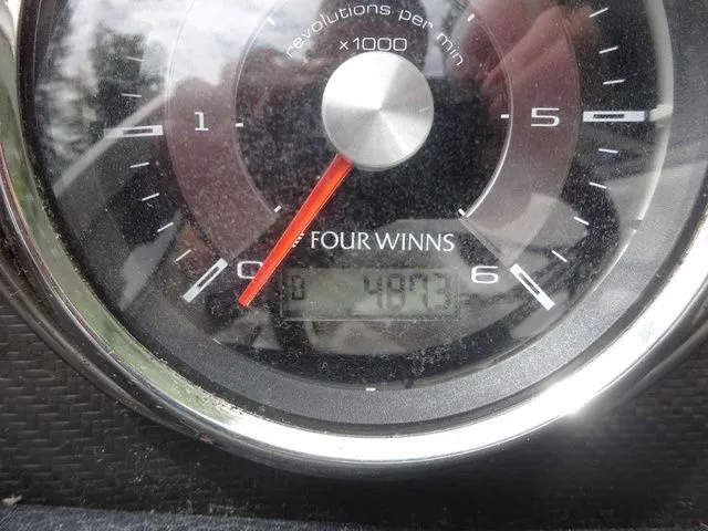 Slide: The Image of Four Winns H210 2010 - 42