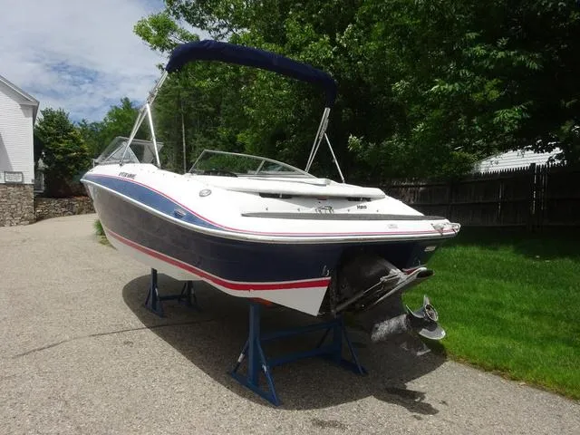 Slide: The Image of Four Winns H210 2010 - 6