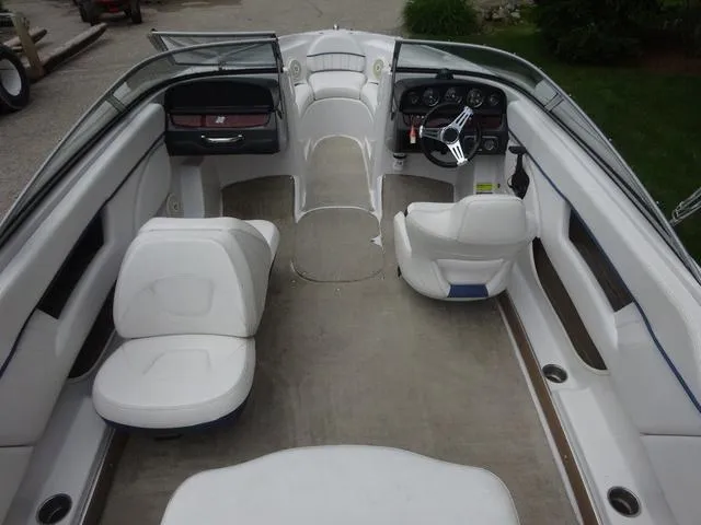 Slide: The Image of Four Winns H210 2010 - 7