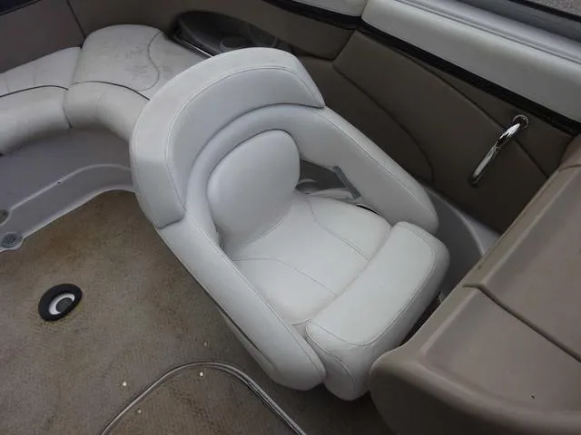 Slide: The Image of Four Winns 210 Horizon 2005 - 11