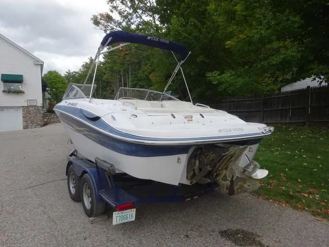 Slide: The Image of Four Winns 210 Horizon 2005 - 5