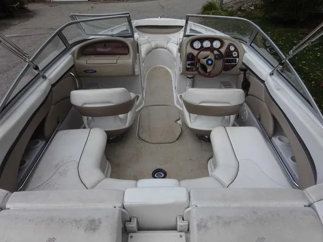 Slide: The Image of Four Winns 210 Horizon 2005 - 6