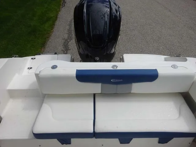 Slide: The Image of Robalo R202 Explorer 2023 - 16